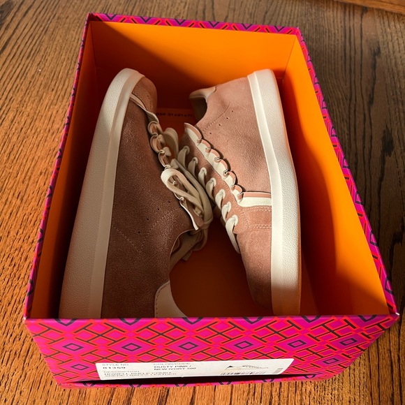 Tory Burch NWT Howell Ruffle Court Shoe Suede / Nappa Leather Size 9 - Picture 5 of 13